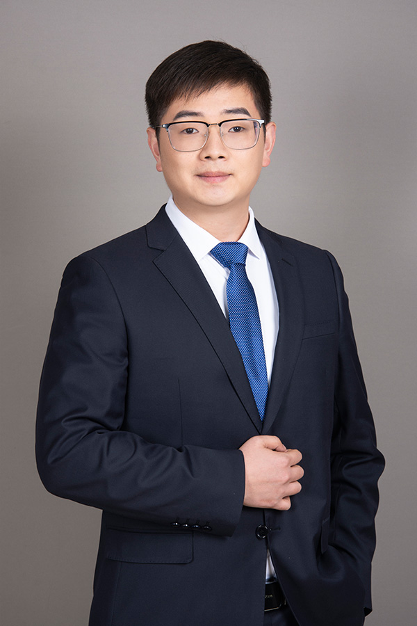 王 龙